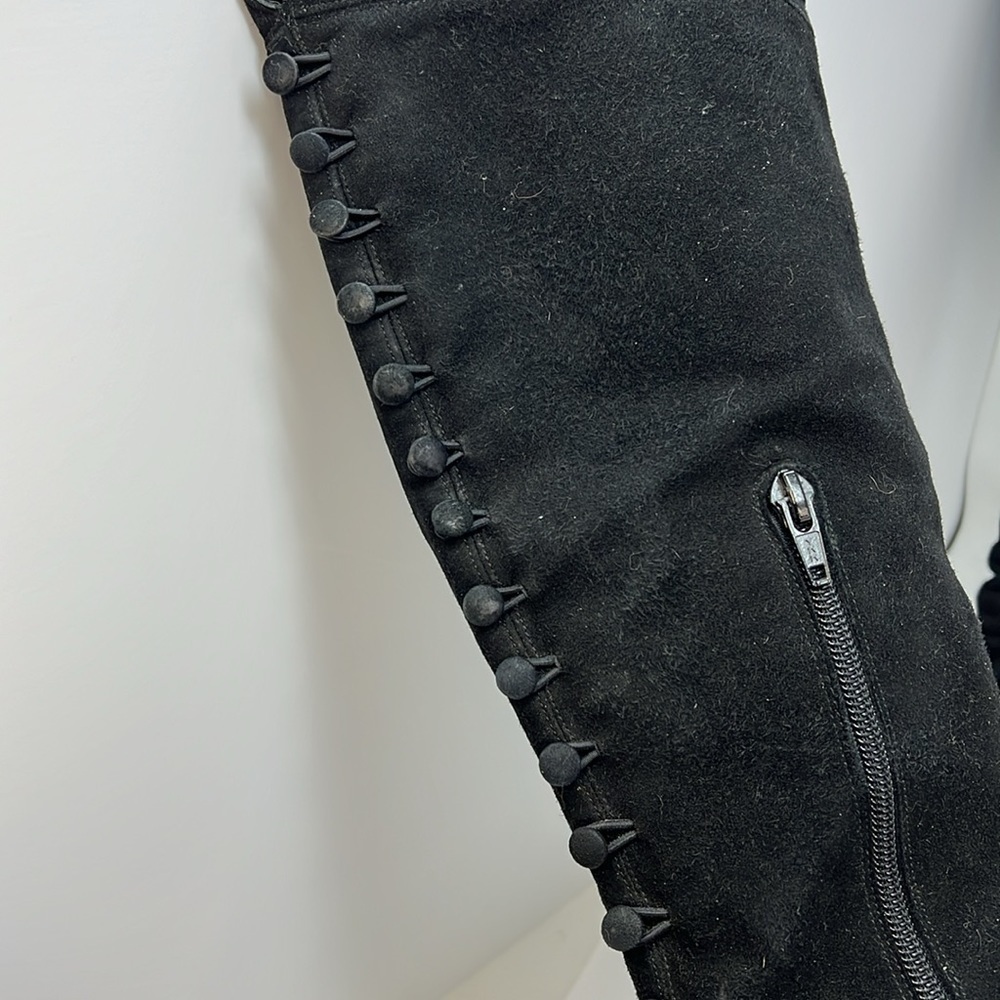 Stuart Weitzman Sz 8 Tall Black Suede Pull On Zipper Back Button Boots - Picture 8 of 11